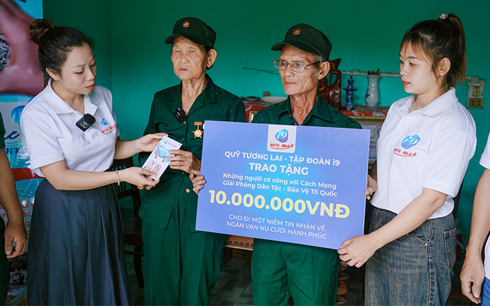 Hình ảnh minh họa bộ phận hỗ trợ khách hàng của gk8888, thể hiện các kênh liên lạc để giải đáp thắc mắc về chính sách quyền riêng tư.