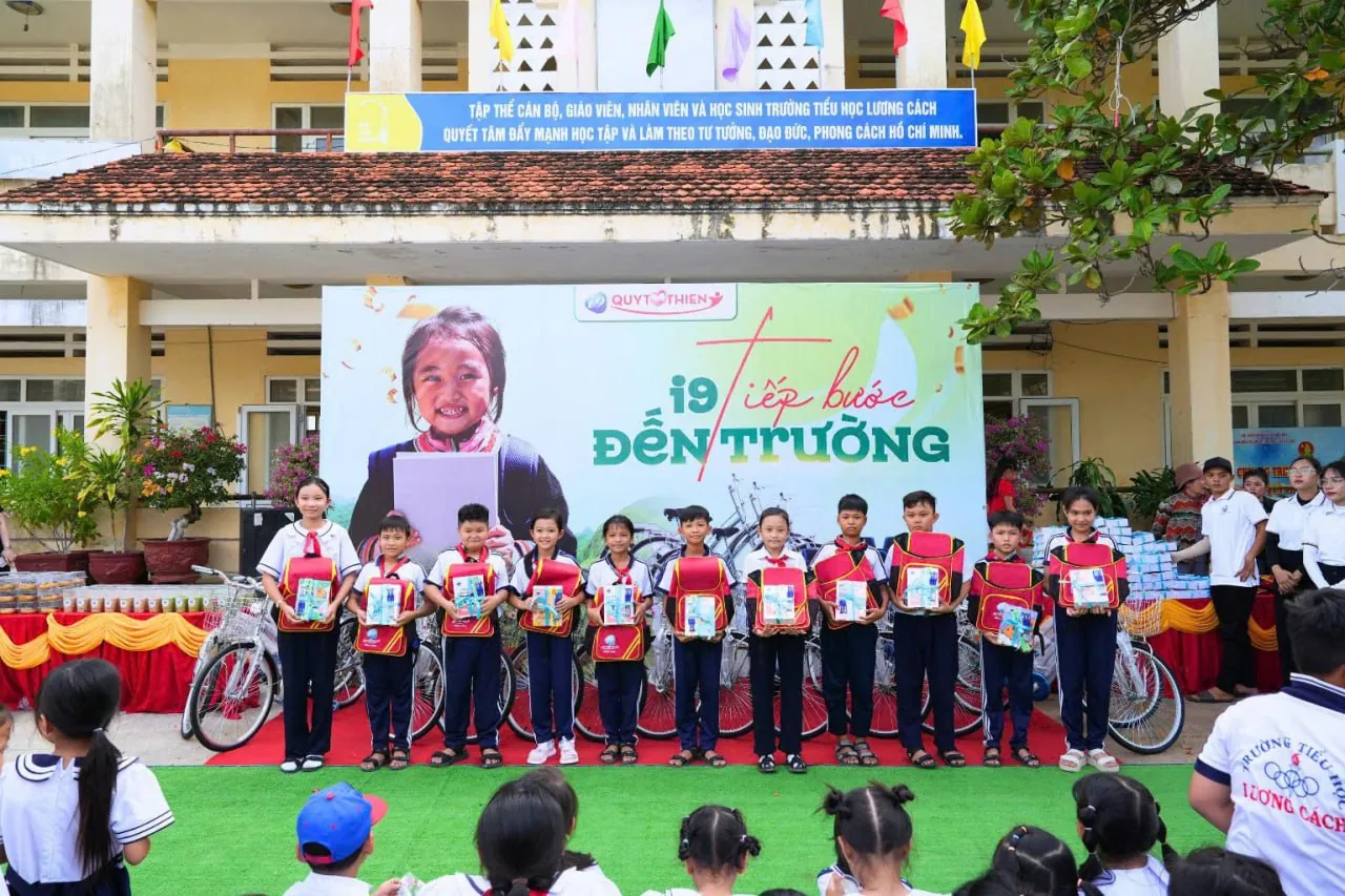 Biểu tượng điện thoại, đại diện cho đường dây nóng hỗ trợ khẩn cấp của gk8888.